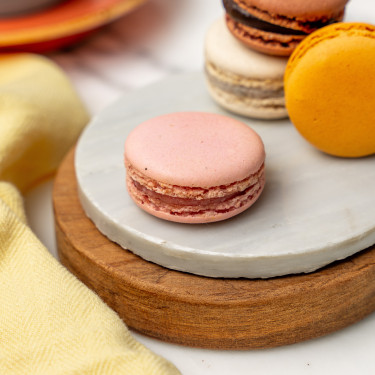 Strawberry Macaron (Ve, Gf)