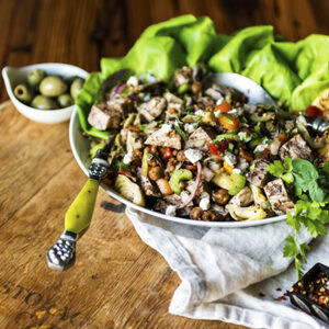 Insalata Di Verdure Con Pollo Alla Griglia