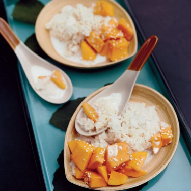 Sweet Sticky Rice With Mango