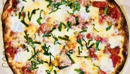 Margherita-pizza (830 calorieën)