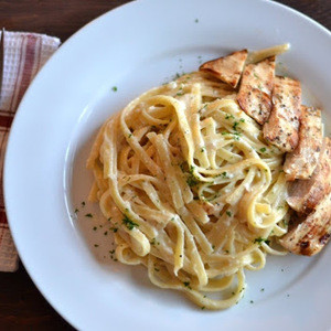 Fettuccine Alfredo With Grilled Chicken