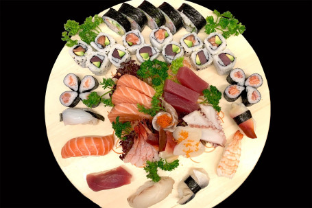 165. Sushi Sashimi Omakase