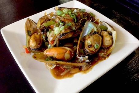 J01. Mussels (Hot)