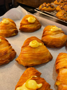 Sfogliatella Ricotta Cream And Italian Custard Cream