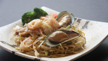 8. Seafood Yaki Ramen