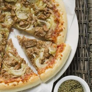 Tuna And Onion Pizza