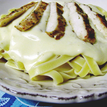 Fettuccini With Grilled Chicken