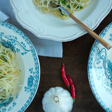 Spaghetti With Garlic And Oil