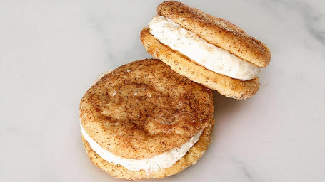 Cinnabon Mini Cookie Sandwich – 2Ct