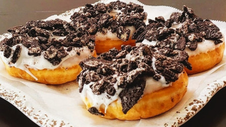 Cookies Cream And Chocolate Chip Vanilla Donuts