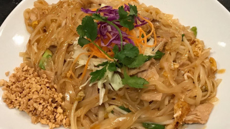 N4. Pad Thai