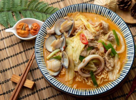 Tài Shì Hǎi Xiān Chǎo Pào Miàn Thai Stir-Fried Instant Noodles