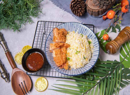 Gāo Guì Jiāo Má Jī Shuāng Dàn Chǎo Fàn Stir-Fried Rice With Spicy Chicken And Double Egg