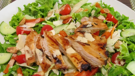 Mediterranean Salad With Gyro
