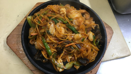 N21. Stir Fried Spicy Noddle With Seafood 해물볶음짬뽕