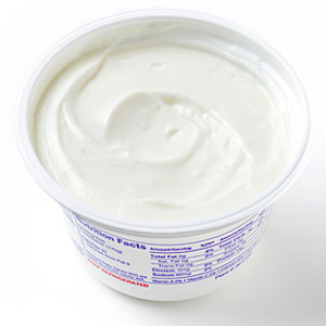 Tłusty jogurt grecki